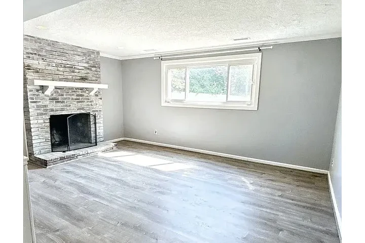 $1200 : AVAILABLE NOW IN MARYLAND MO image 6