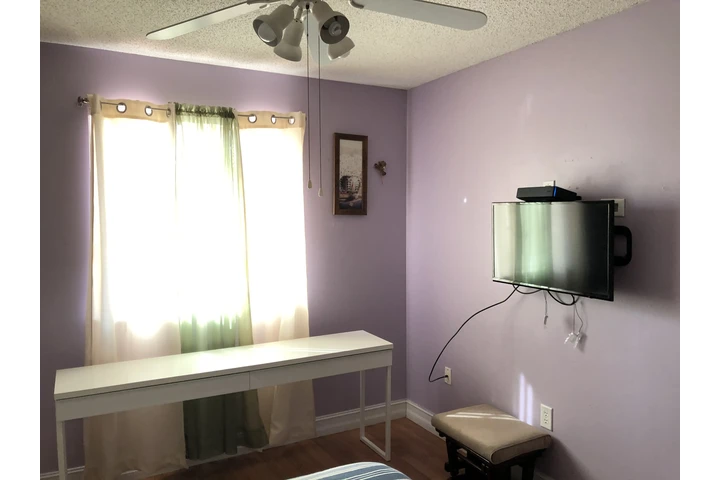 $800 : Cuarto para señora image 5