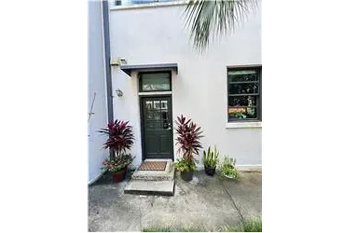 $2700 : Rental property with 2 bedro image 1
