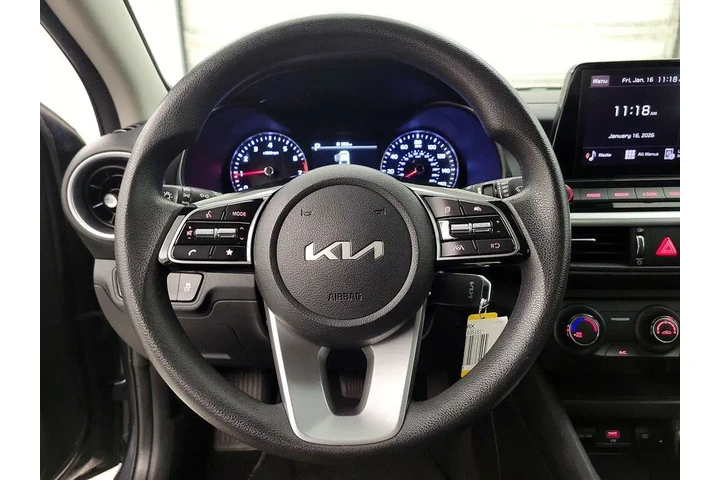 $17998 : Kia Forte 2024 LXS 4dr Sedan image 10