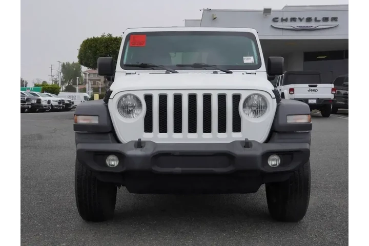 $25965 : Jeep Wrangler Unlimited 2020 image 9