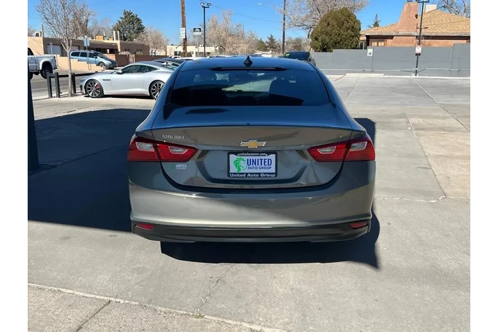 2018 Malibu LT image 6