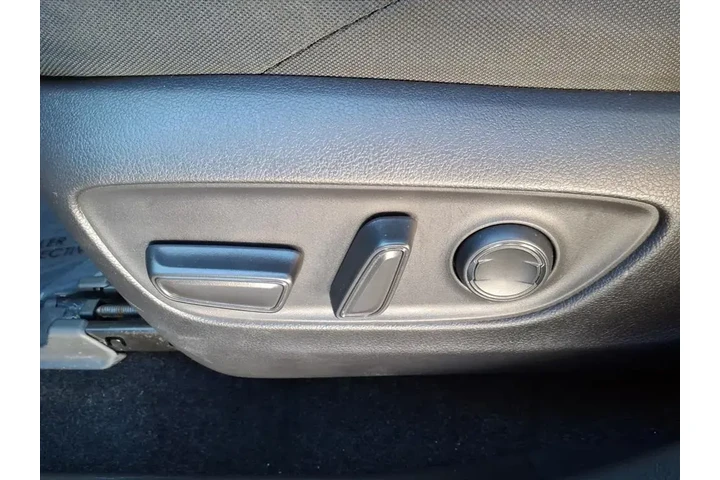 $27250 : Toyota Venza 2021 AWD LE 4dr image 10