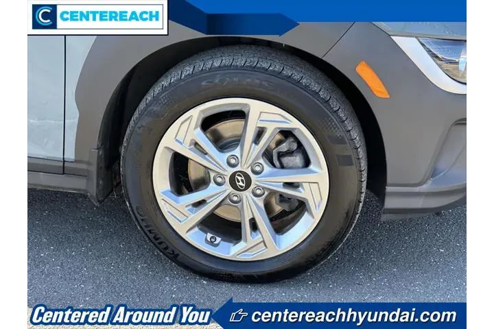 $17555 : Hyundai KONA 2022 AWD SEL 4d image 7