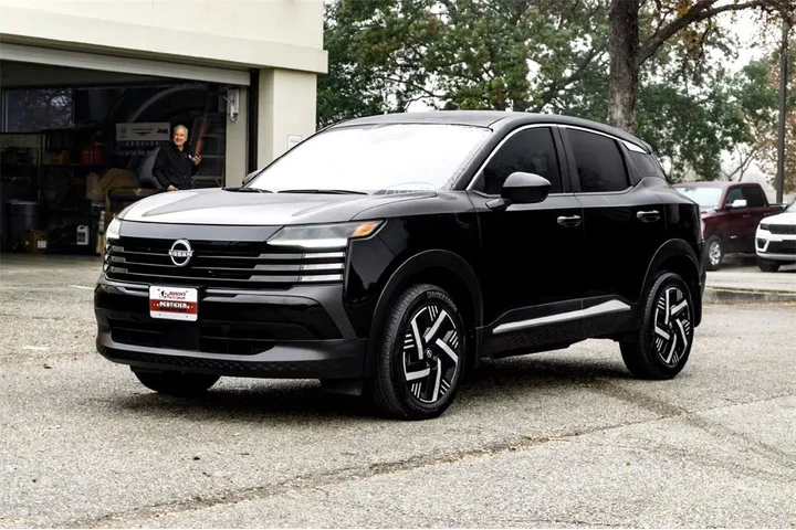 $24599 : Nissan Kicks 2025 SV 4dr Cro image 9