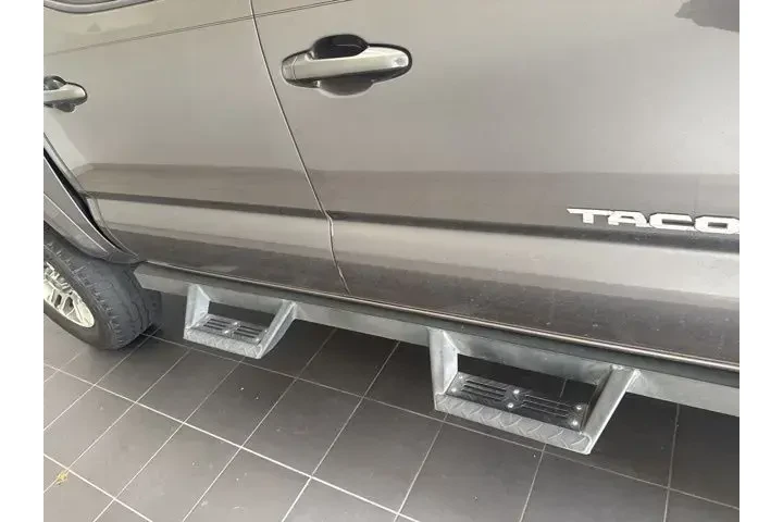 $24447 : Toyota Tacoma 2017 4x2 TRD O image 6