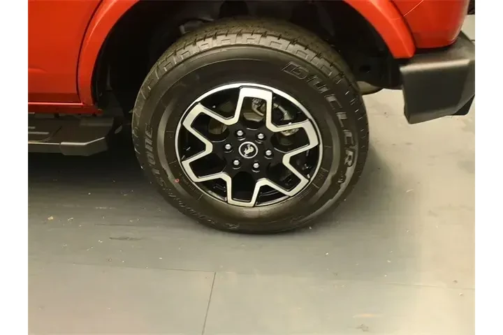 $38904 : Ford Bronco 2023 4x4 Outer B image 9