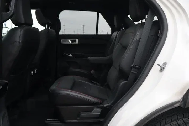 $35990 : Ford Explorer 2023 AWD ST-Li image 10