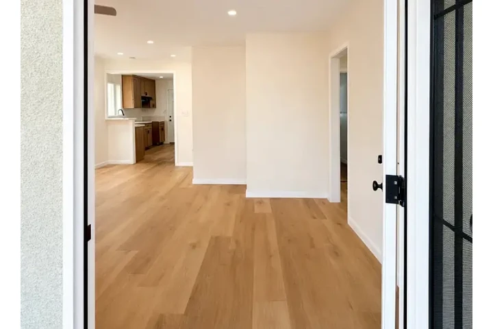 $1770 : Fully Remodeled 2 Bed / 2 Bath image 1