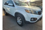 $7495 : 2011 Sorento thumbnail
