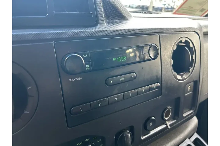 $14099 : Ford E-Series 2014 E-150 3dr image 8