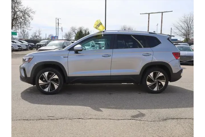 $20077 : Volkswagen Taos 2023 AWD SE image 6