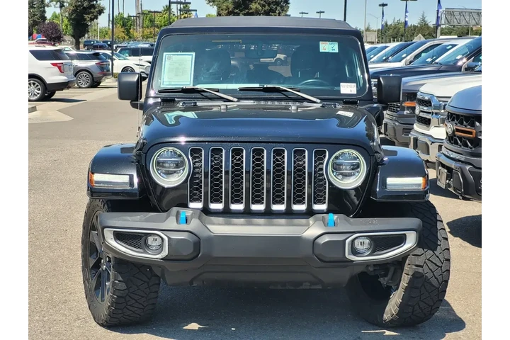 $26777 : Jeep Wrangler Unlimited 2022 image 2