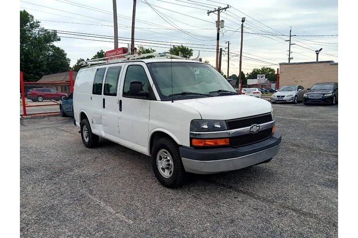 $6500 : 2015 Express 2500 image 2