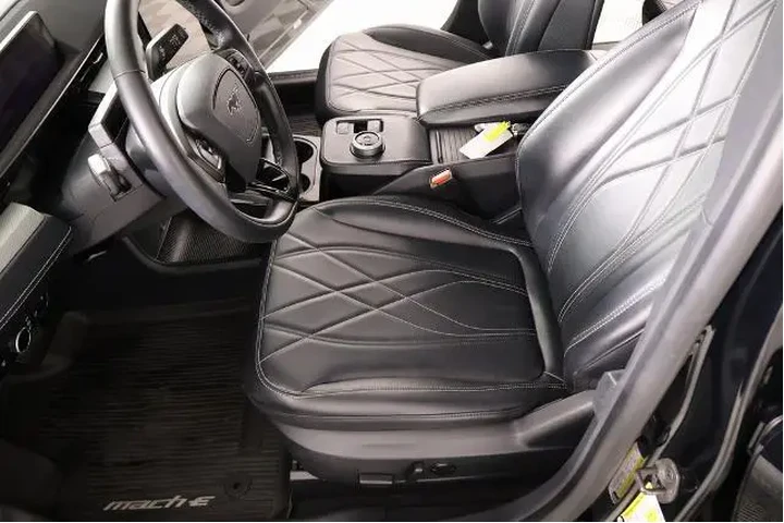 $24825 : Ford Mustang Mach-E 2023 Sel image 10