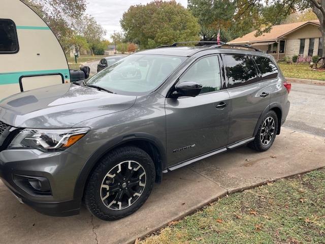 $8900 : 2020 Nissan Pathfinder SL image 1