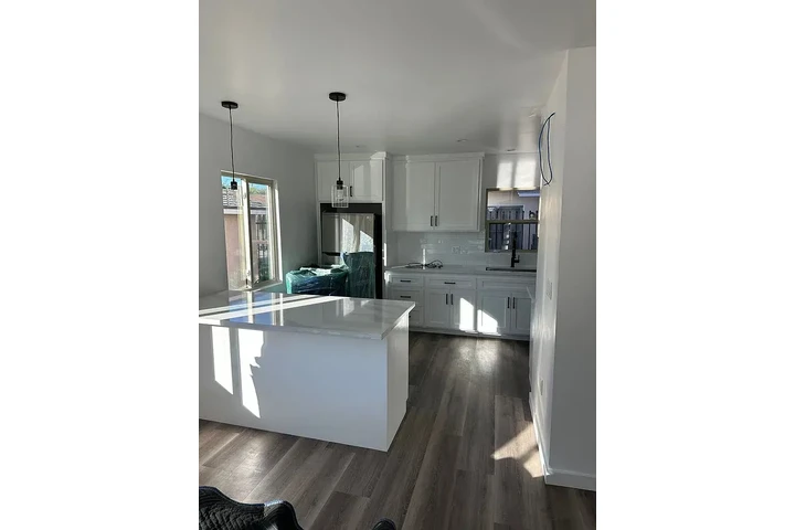 $1100 : 🏡Acogedor en Maywood, CA image 7