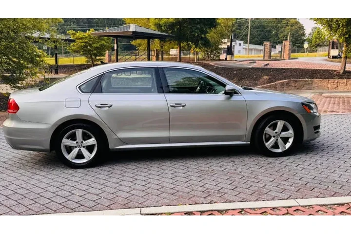 $3600 : 2012 Passat SE image 9