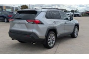 $18000 : Toyota RAV4 2019 XLE Premium thumbnail