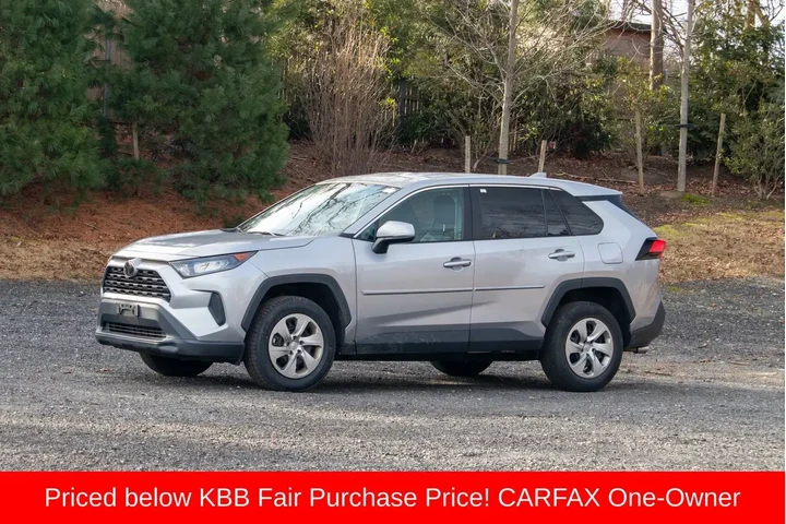 $20795 : Toyota RAV4 2022 AWD LE 4dr image 3