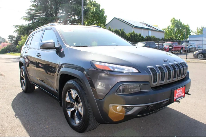 $11495 : 2015 Cherokee 4WD 4dr Trailha image 8