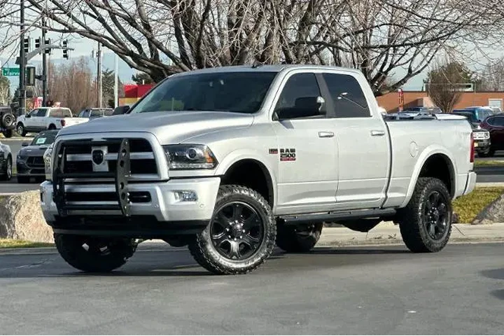 $29995 : Ram 2500 2017 4x4 Laramie 4d image 1