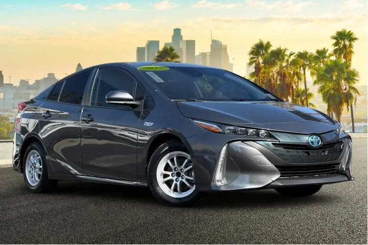 $24989 : Toyota Prius Prime 2022 LE 4 image 2
