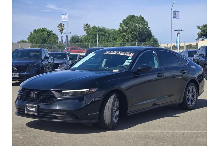$27998 : Honda Accord 2024 EX 4dr Sed image 3