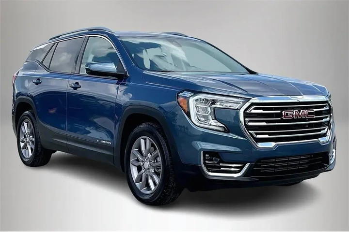 GMC Terrain 2024 AWD SLT 4dr image 1