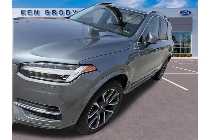 $16372 : Volvo XC90 2018 AWD T6 Momen image 9