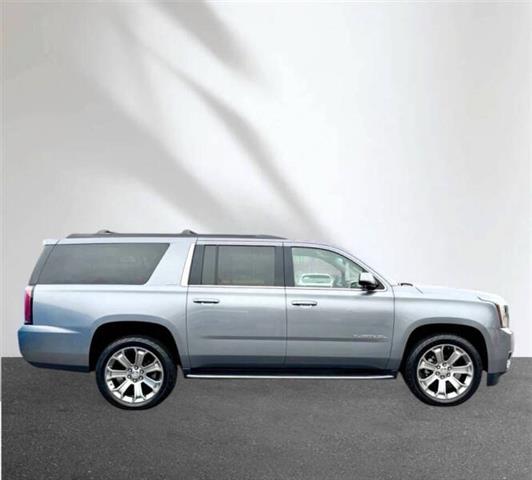 $25990 : 2018 GMC Yukon XL SLE image 3