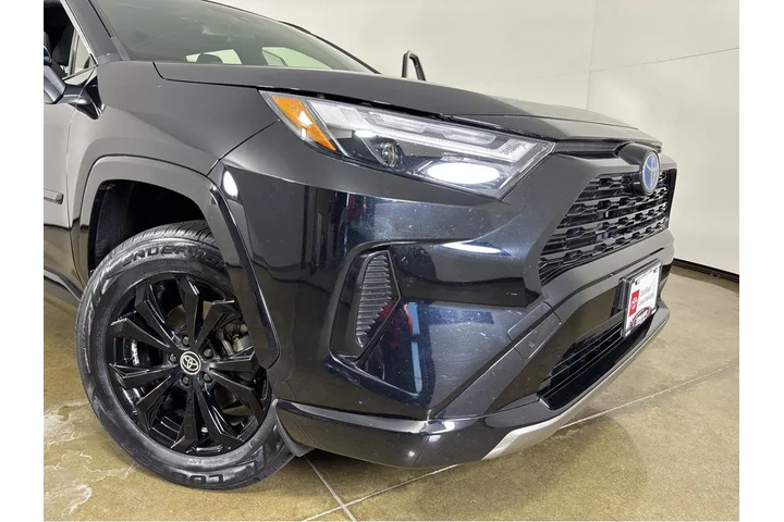 $30000 : Gold Certified2022 RAV4 Hybri image 7
