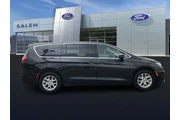 $23990 : Chrysler Pacifica 2023 Touri thumbnail