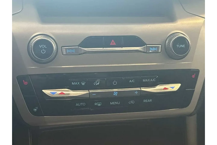 $19898 : Ford Explorer 2020 AWD XLT 4 image 10