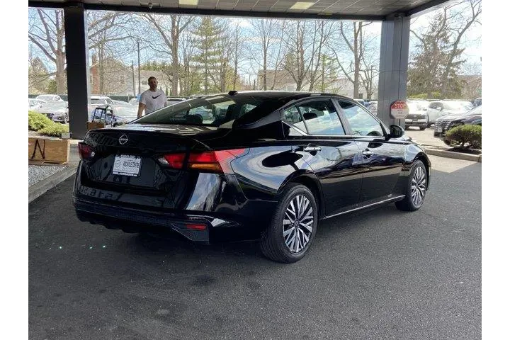 $16487 : Nissan Altima 2025 2.5 SV 4d image 5