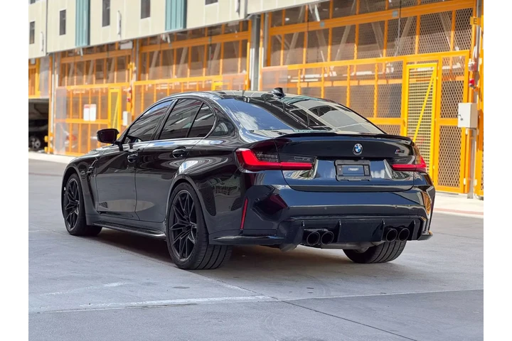 $73990 : 2022 BMW M3 image 6