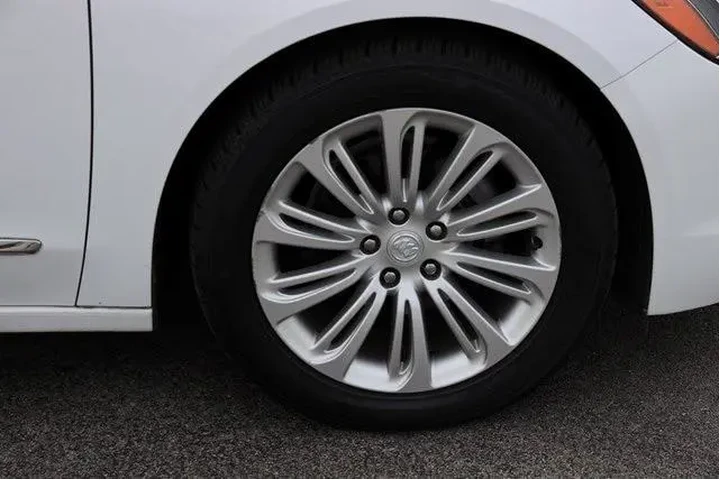 $19271 : Buick LaCrosse 2019 Essence image 9