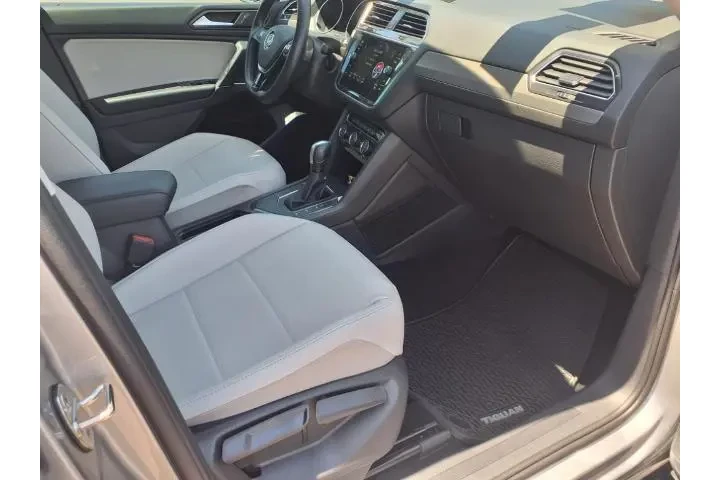 $18765 : Volkswagen Tiguan 2020 SE 4d image 10