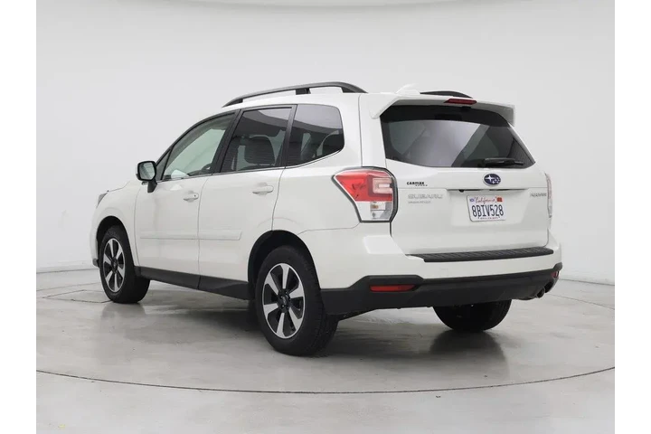 $26998 : Subaru Forester 2018 AWD 2.5 image 2