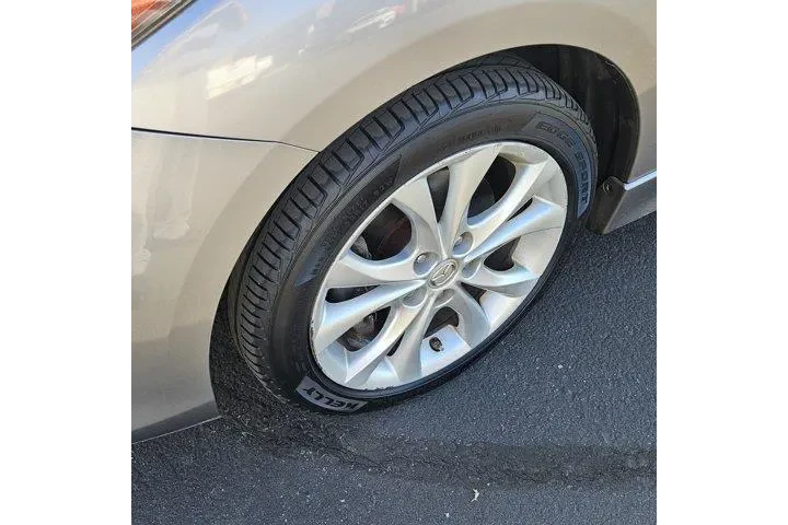 $8888 : Mazda Mazda3 2010 s Sport 4d image 9