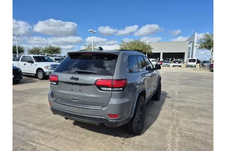 $18782 : Jeep Grand Cherokee 2019 4x2 image 3