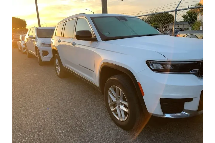 $21777 : Jeep Grand Cherokee L 2023 4 image 2