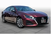 $21538 : Nissan Altima 2024 2.5 SV 4d thumbnail