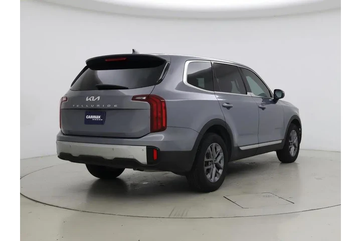 $31998 : Kia Telluride 2024 LX 4dr SU image 8