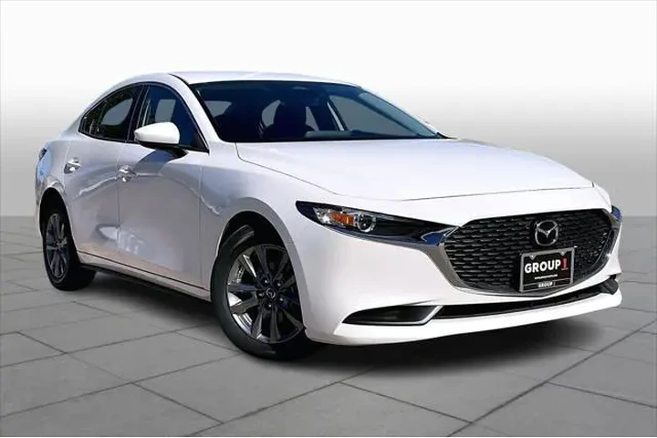 $21982 : Mazda Mazda3 Sedan 2025 2.5 image 2