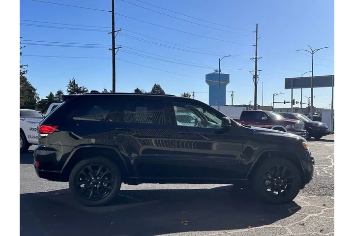 $28698 : Jeep Grand Cherokee WK 2022 image 6