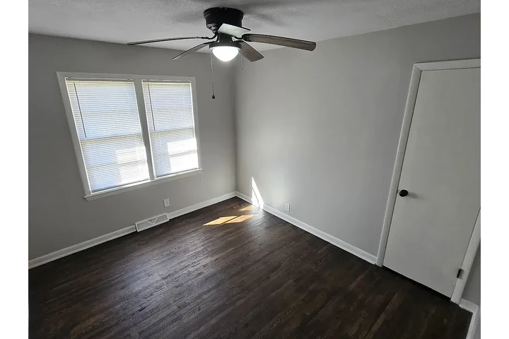 $1350 : House for rent in Wichita KS image 5