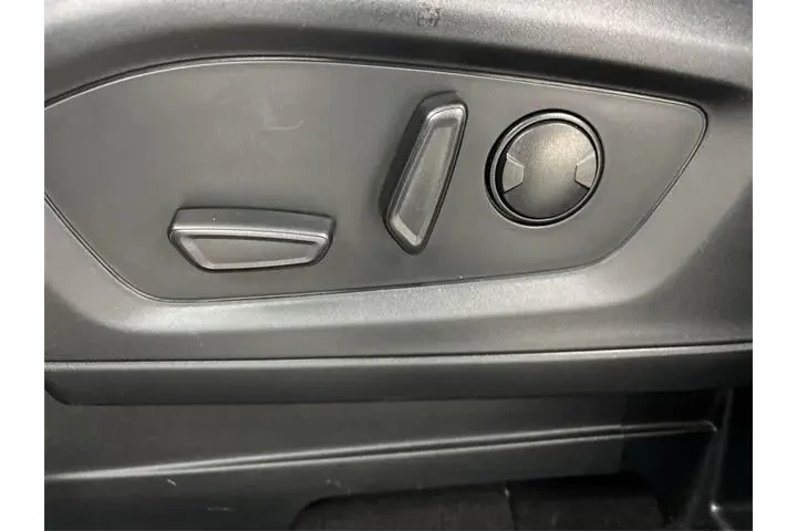 $30600 : Ford Explorer 2023 AWD XLT 4 image 4