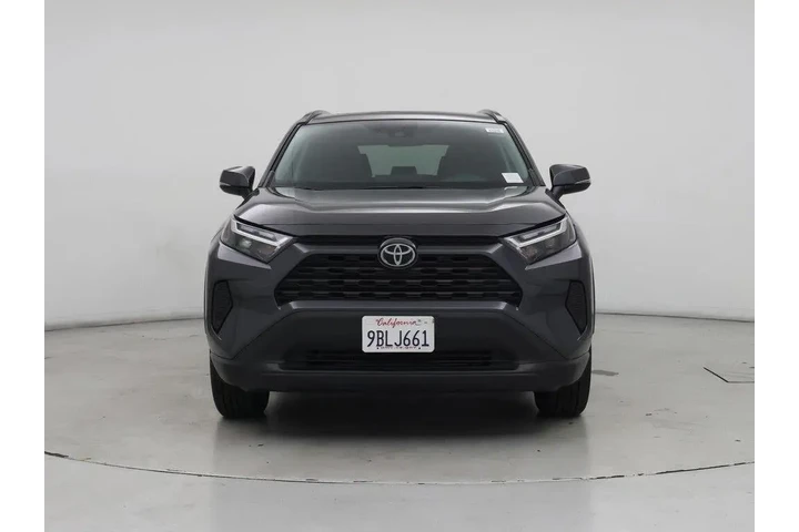 $30998 : Toyota RAV4 2022 AWD XLE 4dr image 5