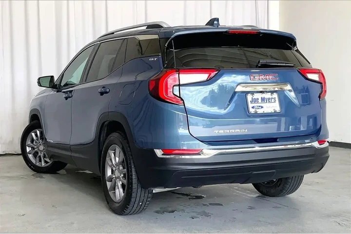 $21417 : GMC Terrain 2024 SLT 4dr SUV image 10